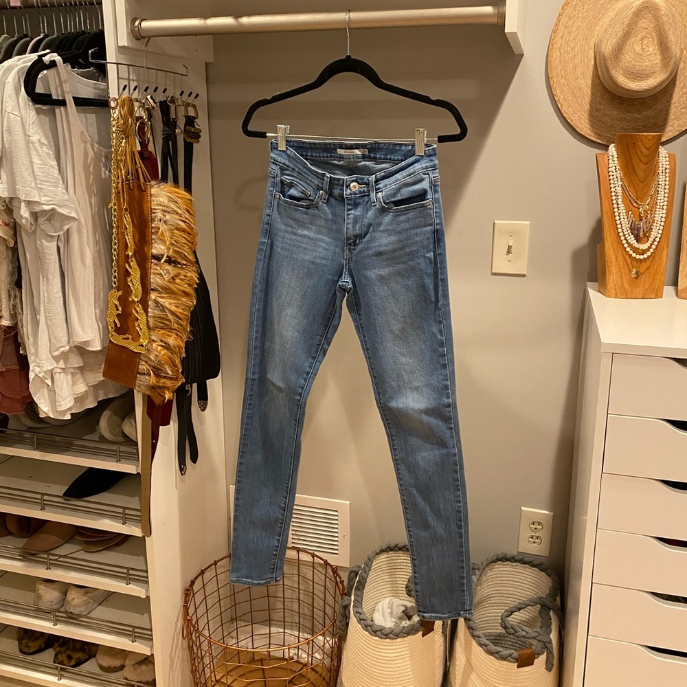 Levi’s 711 Jeans